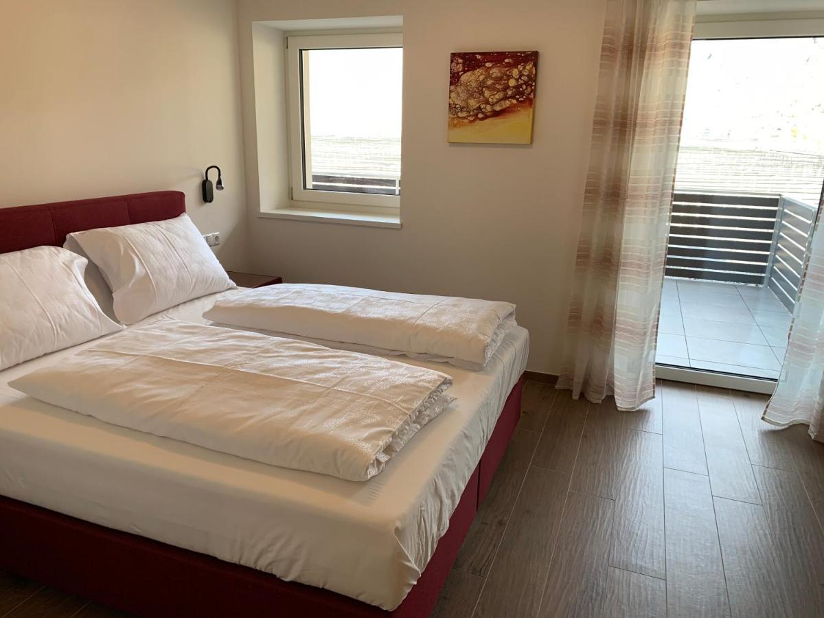 Apartments Anny Postal / Burgstall Bagian luar foto